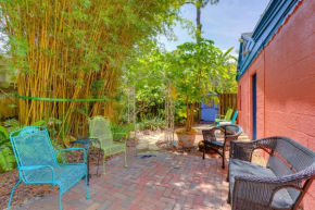 Vibrant Studio in Gulfports Marina District!